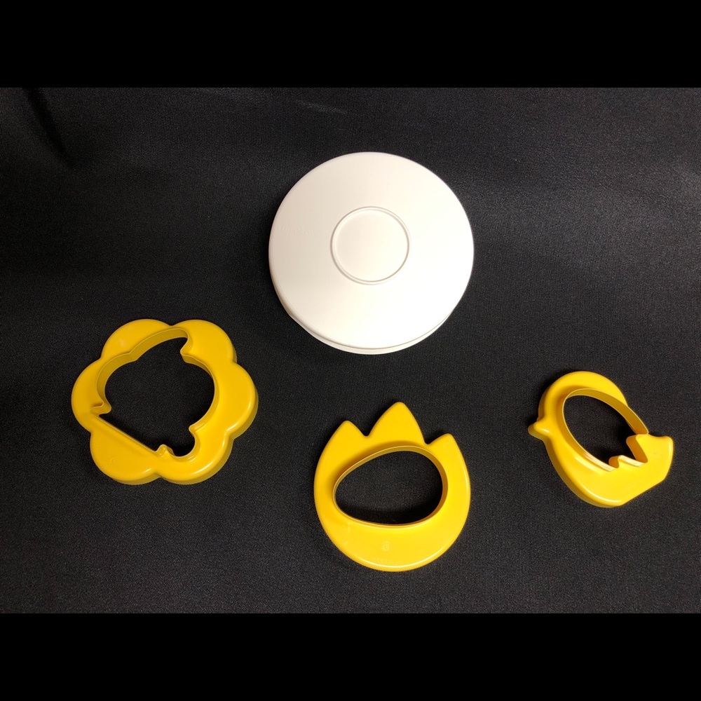 NWOT Tupperware 3 pc Easter Cookie Cutters w/ Case